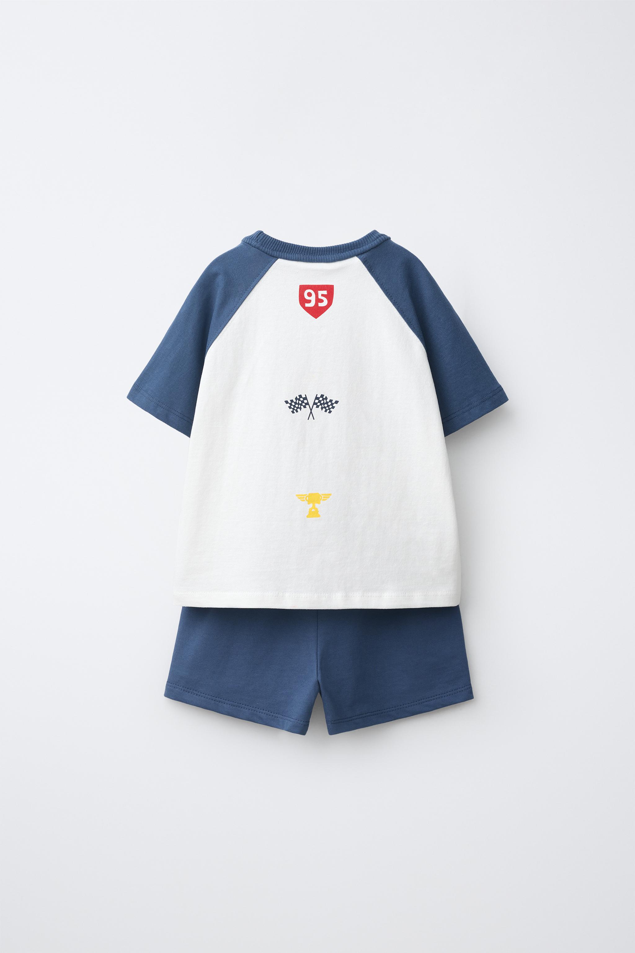 ENSEMBLE T-SHIRT ET SHORT CARS FLASH MCQUEEN © DISNEY/PIXAR